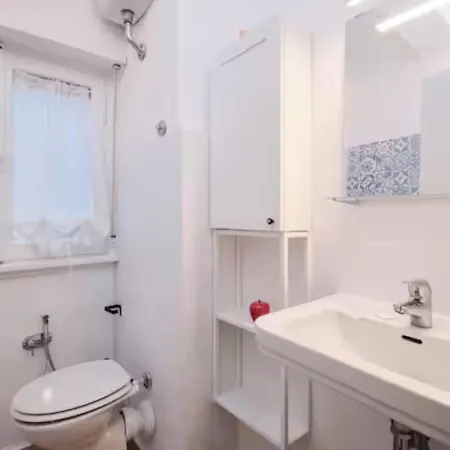 Tuscolana White شقة روما