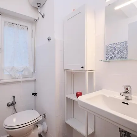 Tuscolana White * Roma